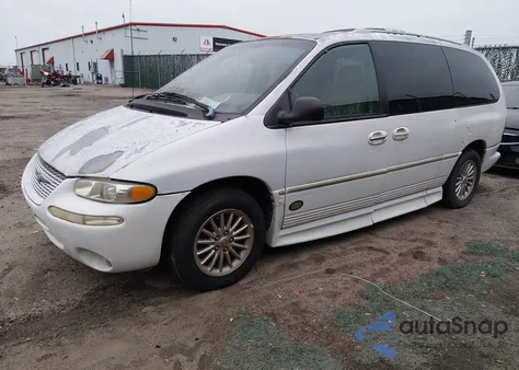 2000 Chrysler Town & Country Limited from USA, damaged, VIN 1C4GP64L7YB696423